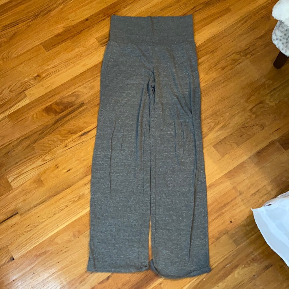 Gray yoga pants